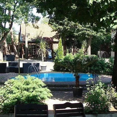 Boutique Annuska 블로톤퓌레드