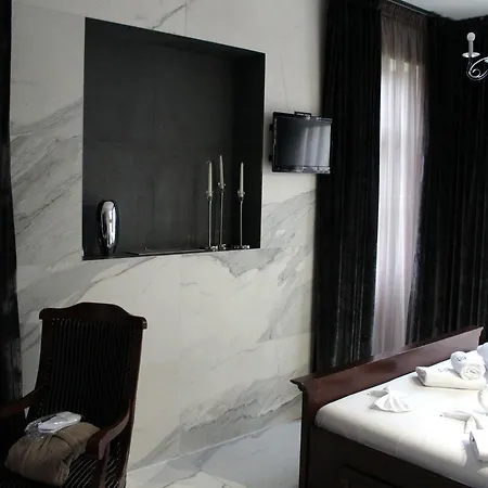 Boutique Annuska بالاتونفوريد